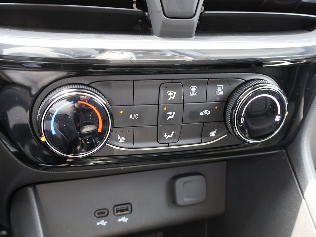 Used 2026 Buick Encore GX Sport Touring w/ Advanced Technology Package AWD/4WD image 36