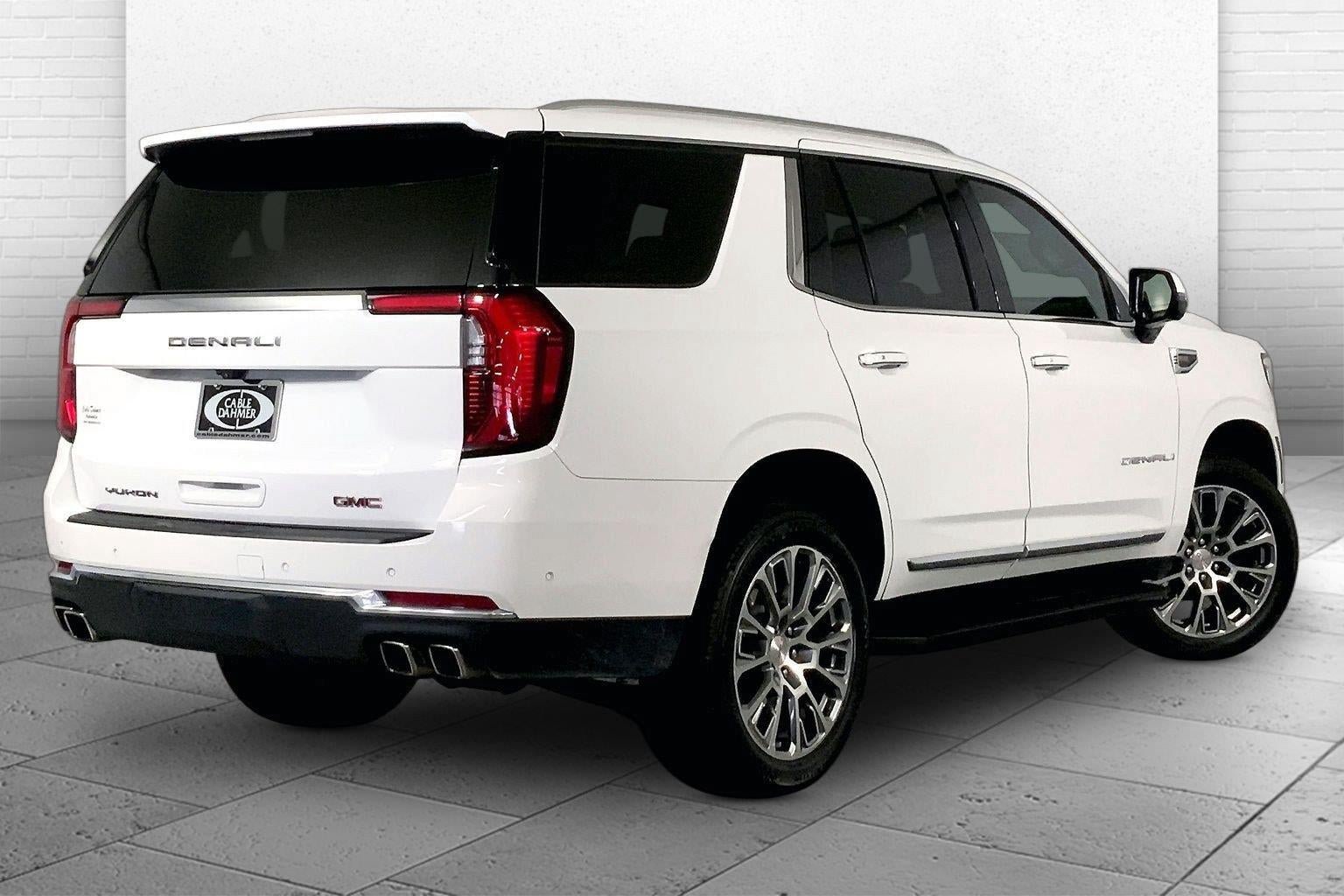 Used 2025 GMC Yukon Denali AWD/4WD image 13