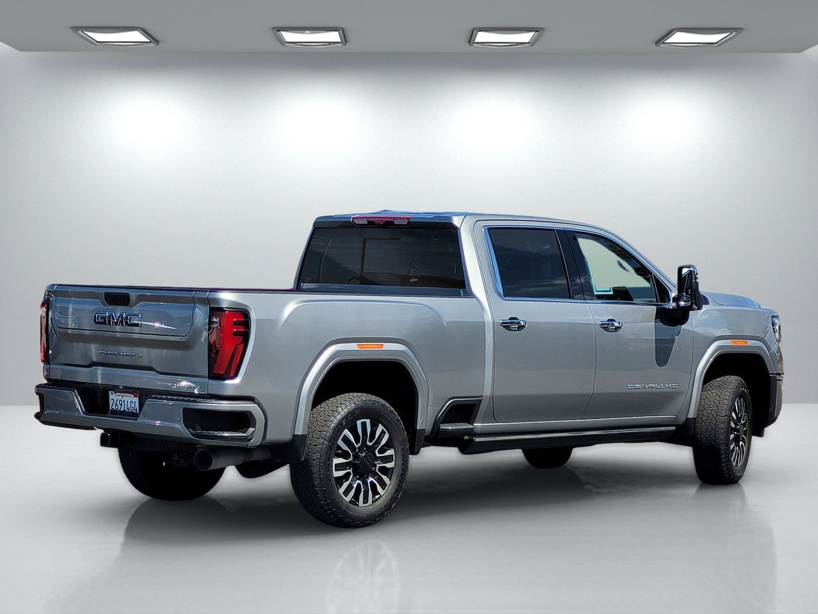 Used 2025 GMC Sierra 2500 Denali Ultimate AWD/4WD image 4