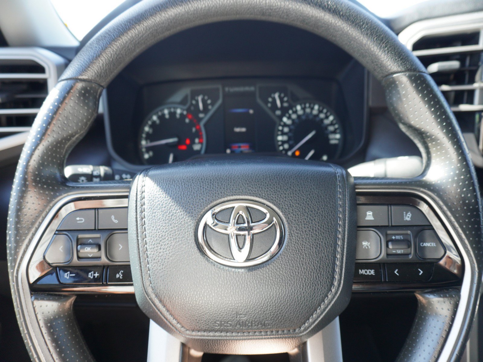 Used 2024 Toyota Tundra SR5 w/ SR5 Convenience Package AWD/4WD image 23