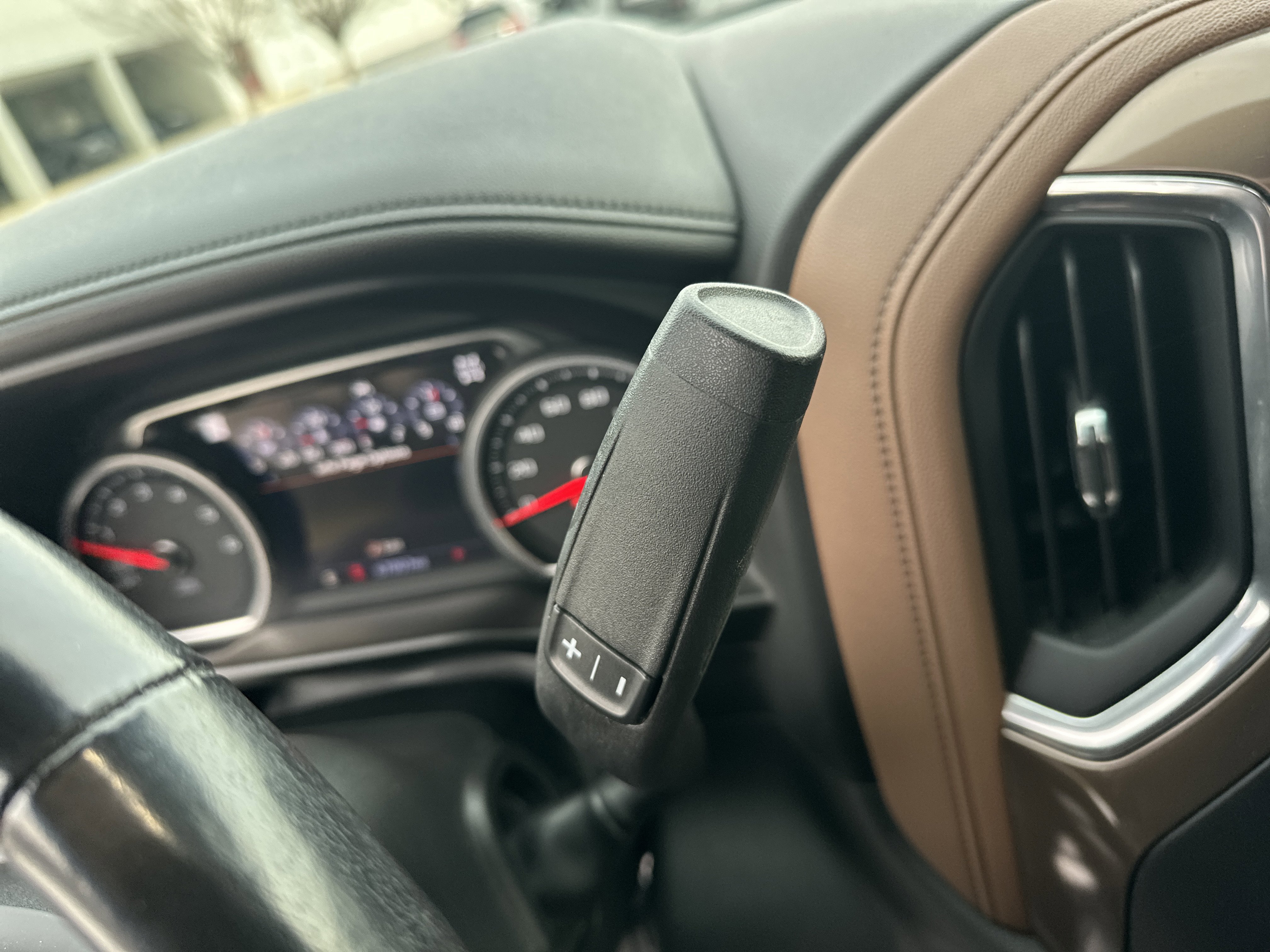 Used 2021 Chevrolet Silverado 1500 High Country w/ Technology Package image 26