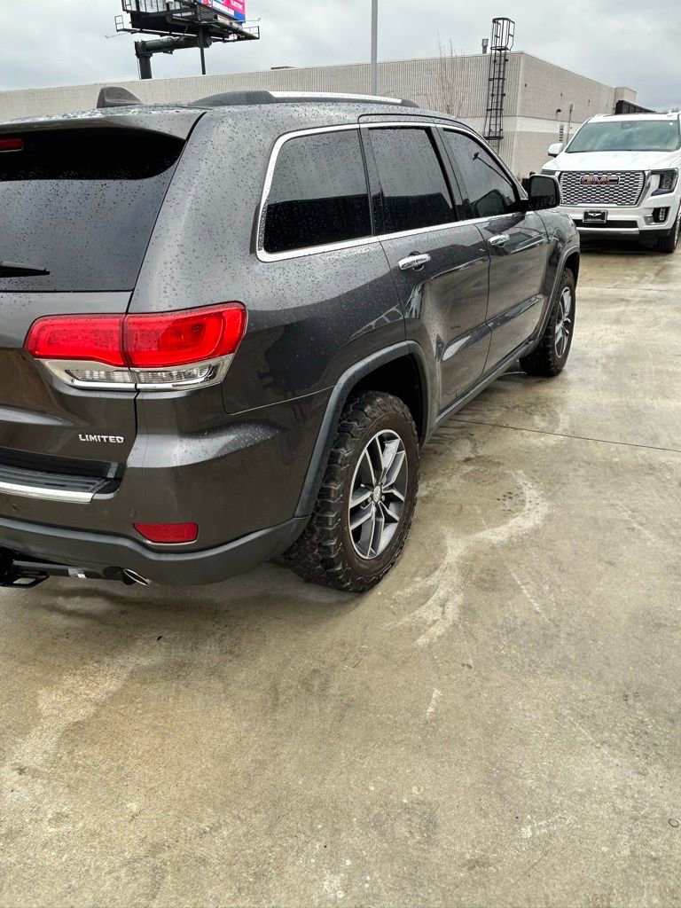 Used 2017 Jeep Grand Cherokee Limited image 4