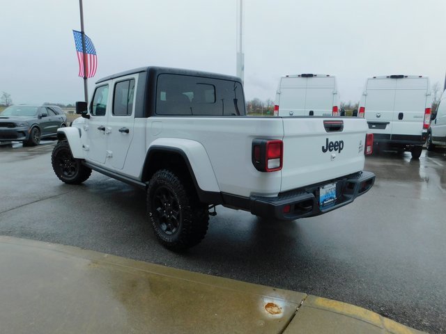Used 2023 Jeep Gladiator Willys image 7
