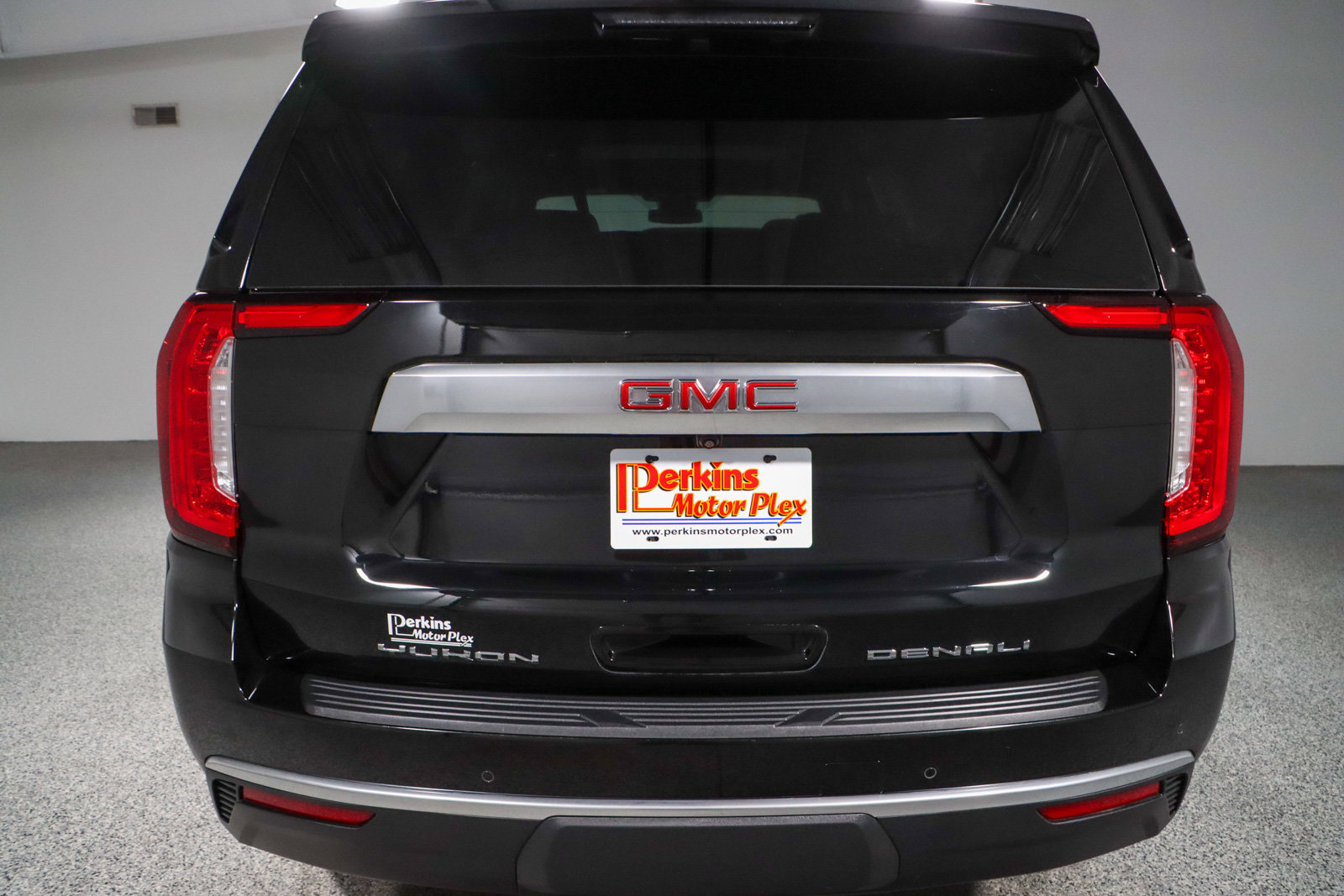 Used 2024 GMC Yukon XL Denali image 8