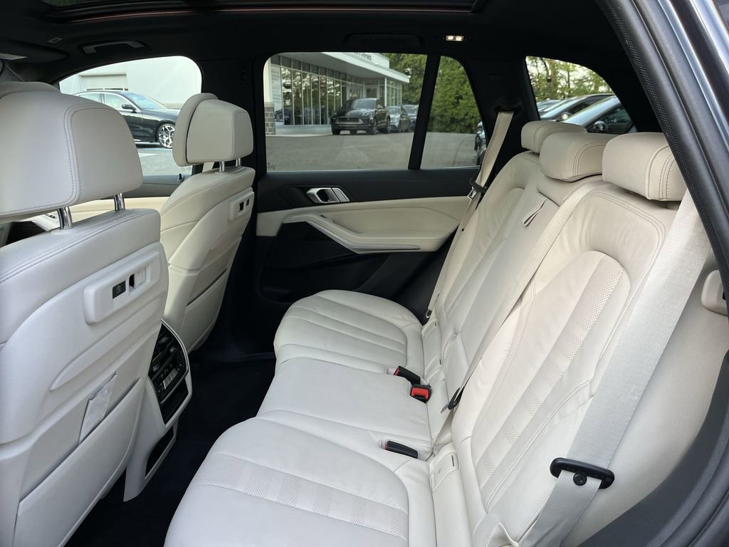 Used 2020 BMW X5 xDrive40i w/ Premium Package image 22
