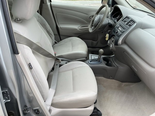 Used 2012 Nissan Versa SV image 19