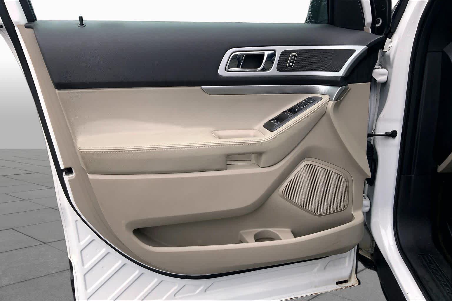 Used 2012 Ford Explorer XLT FWD image 20