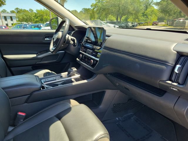 Used 2024 Nissan Pathfinder SL w/ Cargo Package FWD image 34