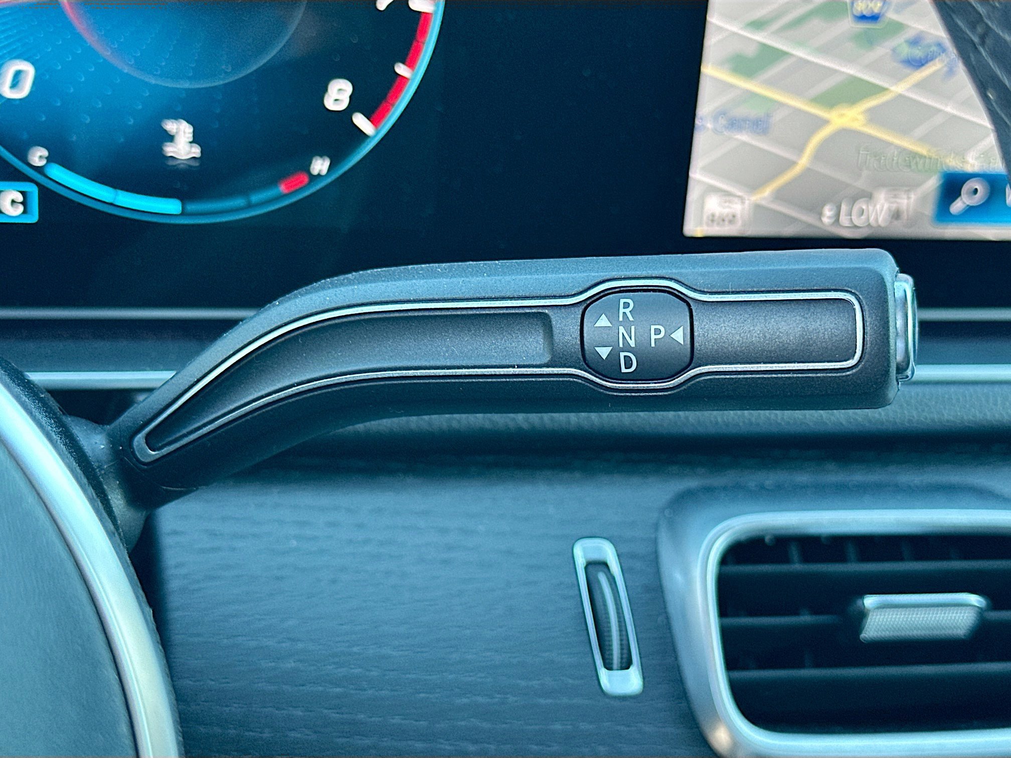 Used 2023 Mercedes-Benz GLE 350 w/ Premium Package image 15