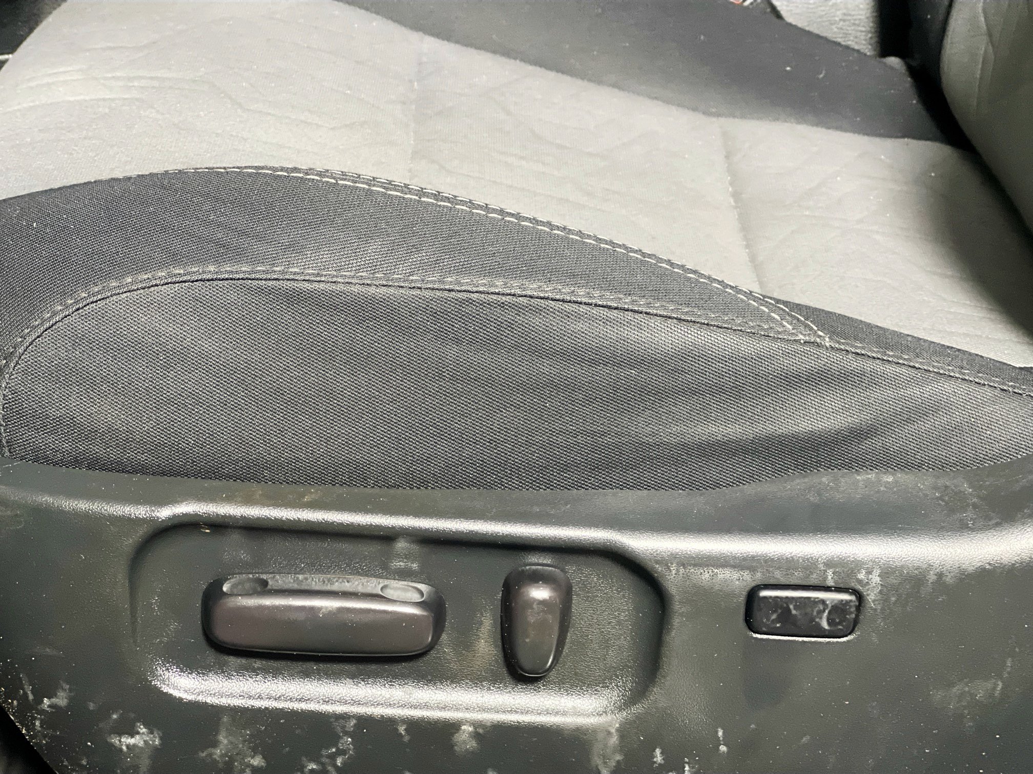 Used 2022 Toyota Tacoma TRD Off-Road RWD image 15