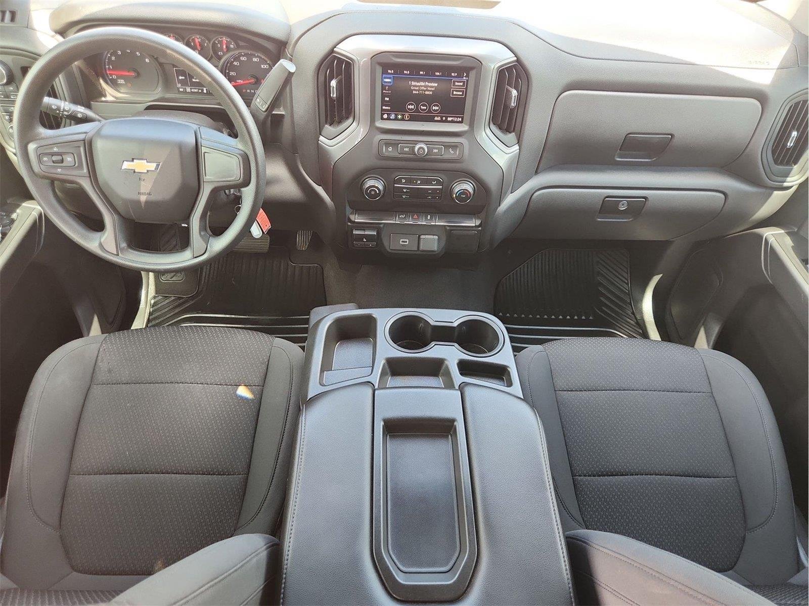 Used 2020 Chevrolet Silverado 1500 Custom w/ Custom Value Package AWD/4WD image 18