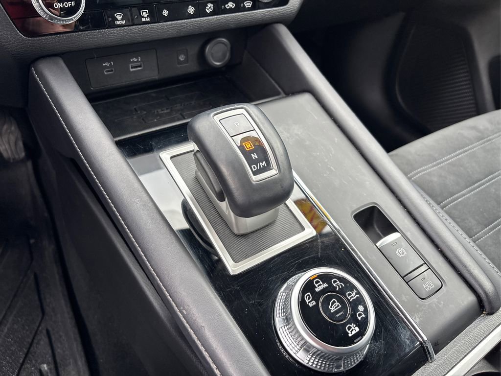 Used 2024 Mitsubishi Outlander SE image 36