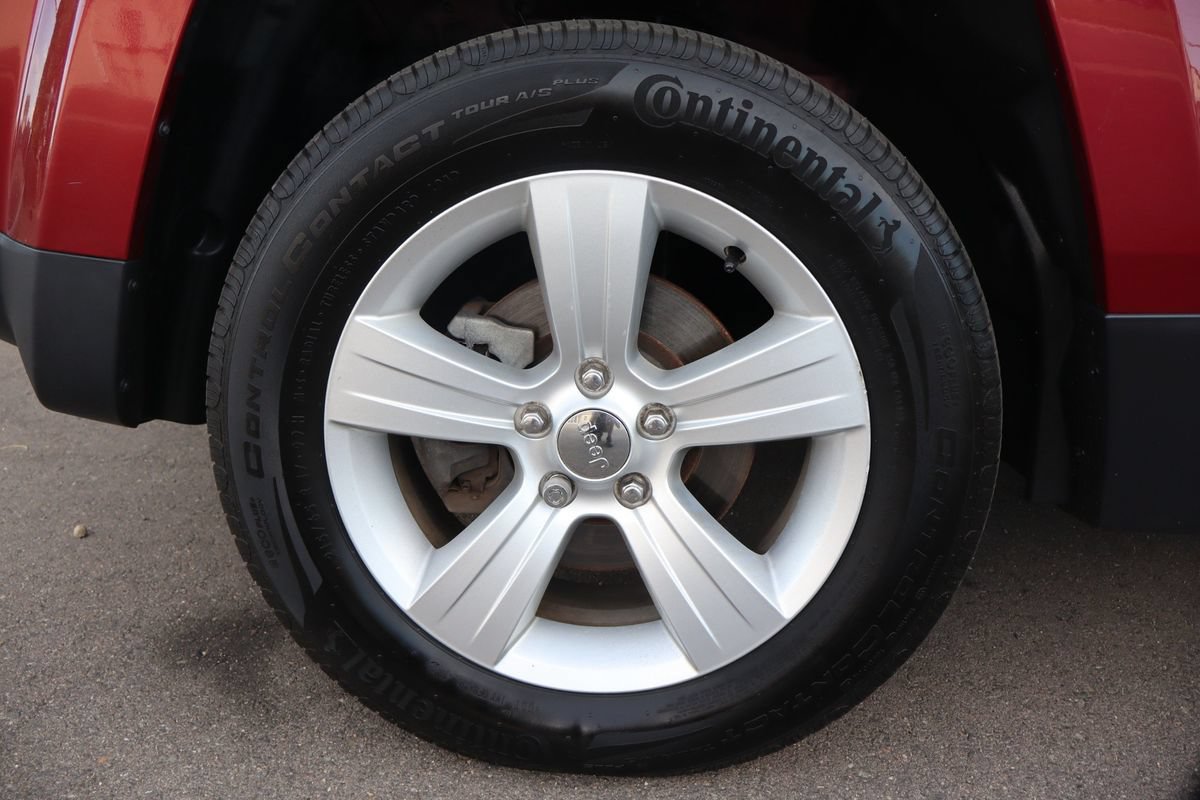 Used 2015 Jeep Patriot Limited w/ Sun/Sound Group FWD image 40