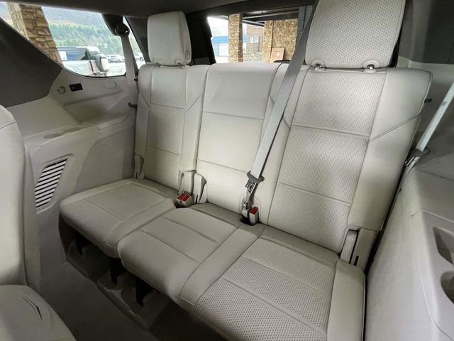 Used 2025 Cadillac Escalade Sport Platinum image 14