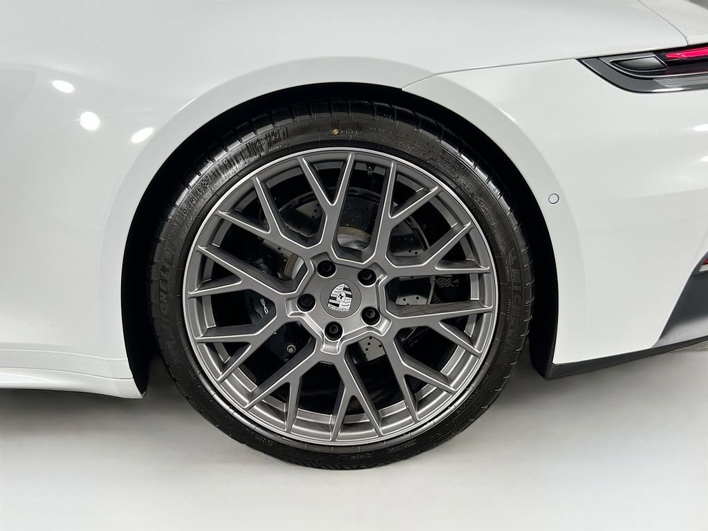 Certified 2025 Porsche 911 Carrera image 32