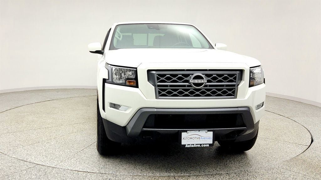 Used 2023 Nissan Frontier SV AWD/4WD image 2