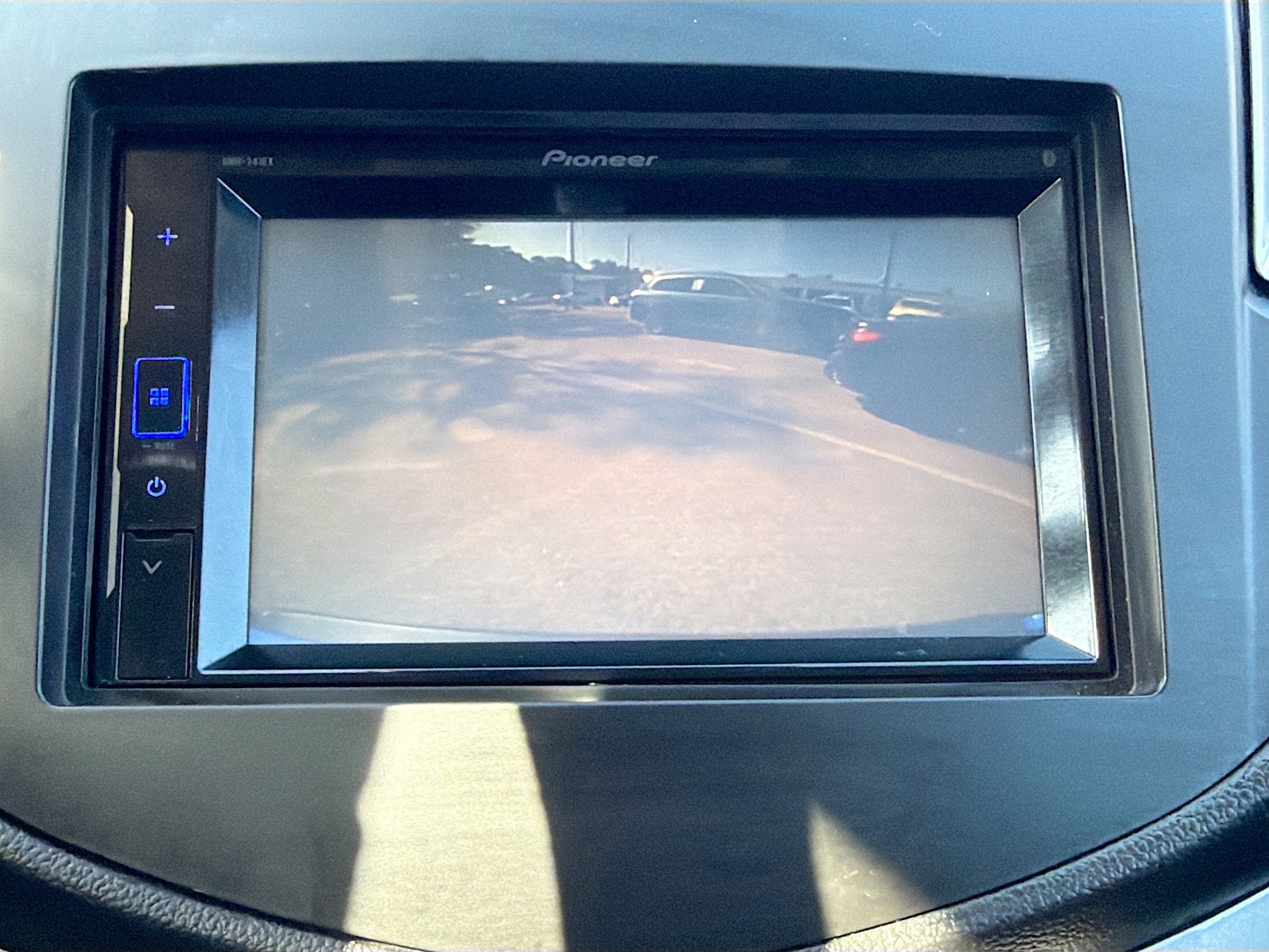 Used 2016 Chevrolet Trax LT w/ LT Sun and Sound Package FWD image 27