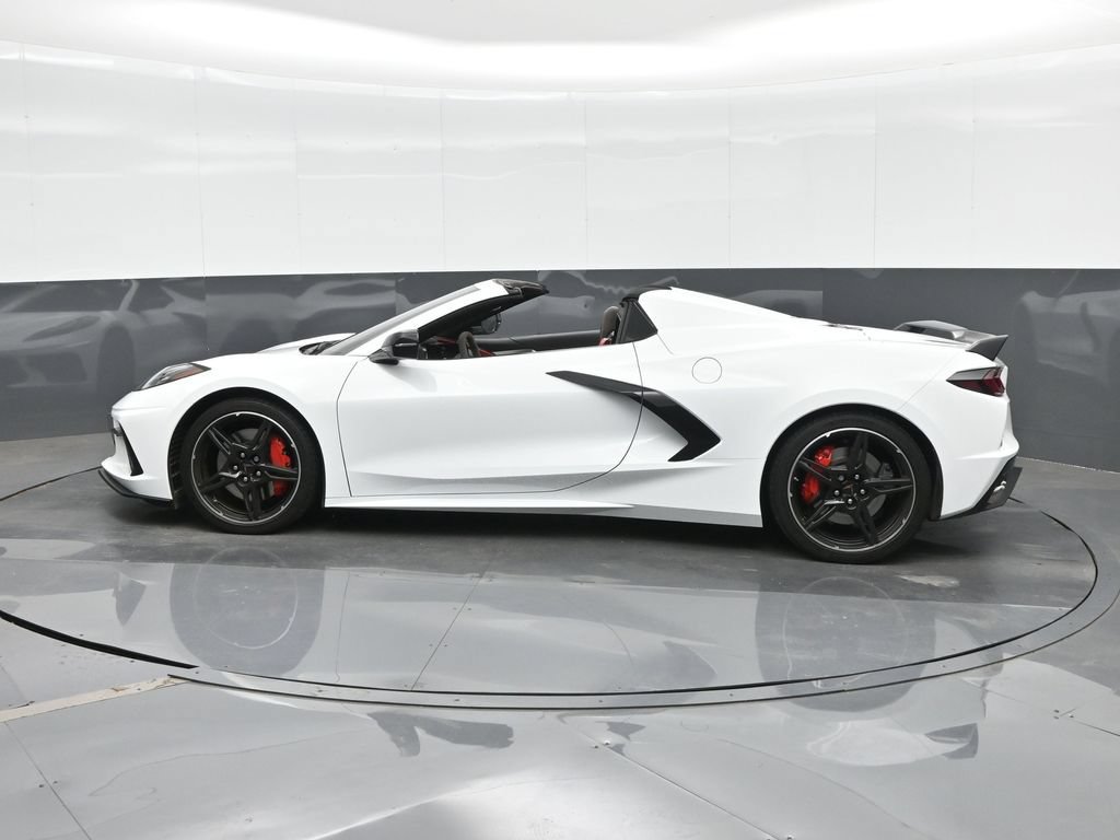 Used 2022 Chevrolet Corvette Stingray Preferred Conv w/ Z51 Performance Package RWD image 2