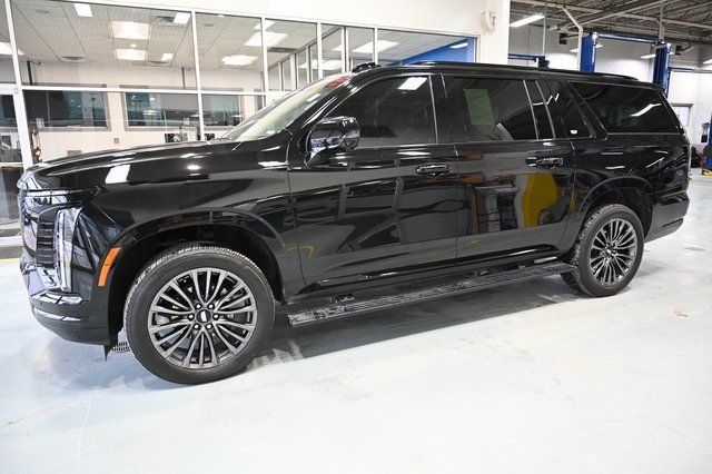Used 2025 Cadillac Escalade ESV Sport Platinum w/ LPO, Floor Liner Package image 11
