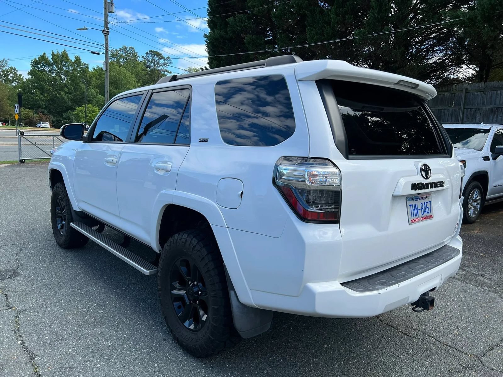 Used 2017 Toyota 4Runner SR5 Premium AWD/4WD image 6