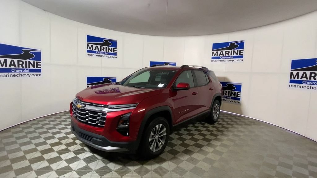 Used 2025 Chevrolet Equinox LT w/ Convenience Package II FWD image 6