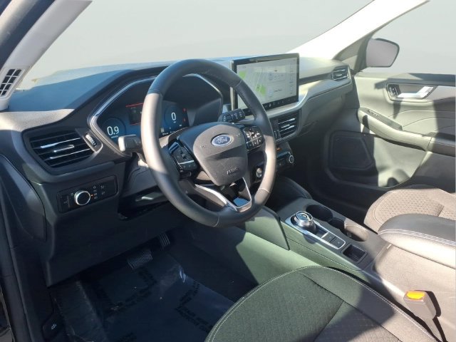 Used 2023 Ford Escape Active w/ Tech Pack #2 AWD/4WD image 7