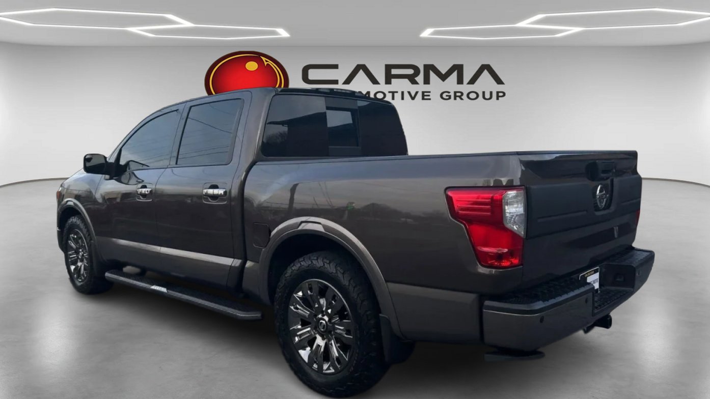Used 2019 Nissan Titan Platinum Reserve image 3
