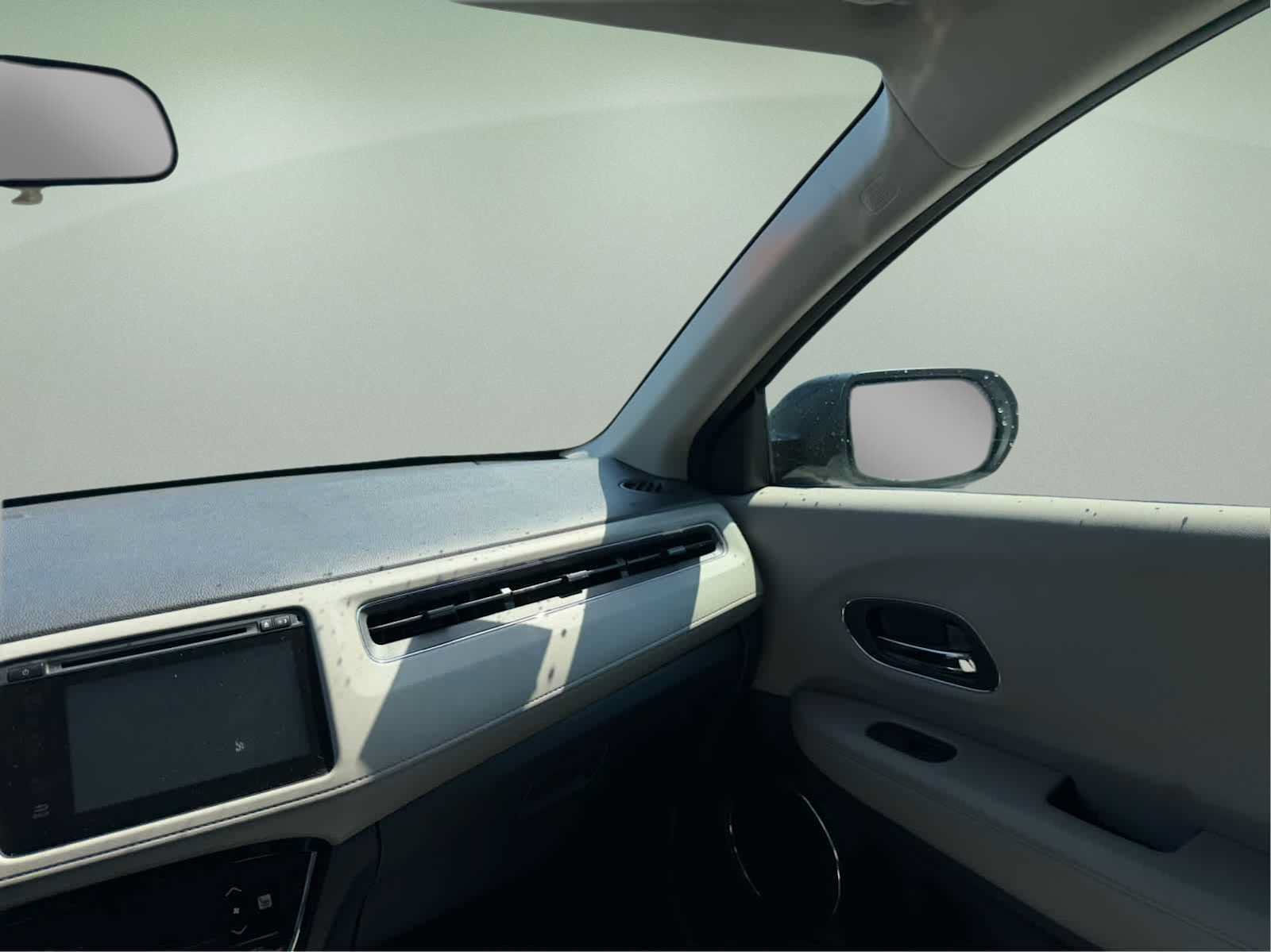 Used 2018 Honda HR-V EX image 16