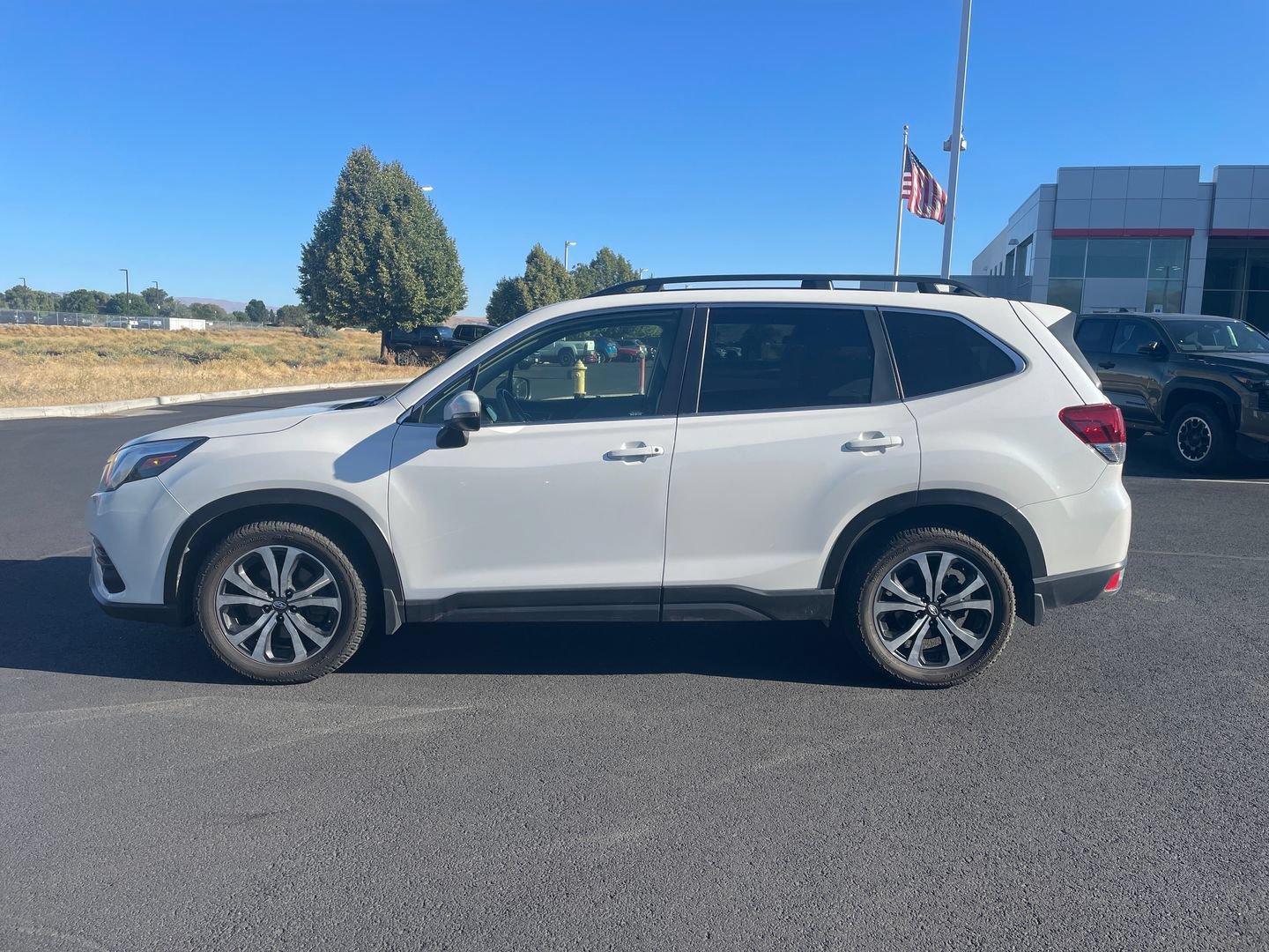 Used 2022 Subaru Forester Limited AWD/4WD image 6