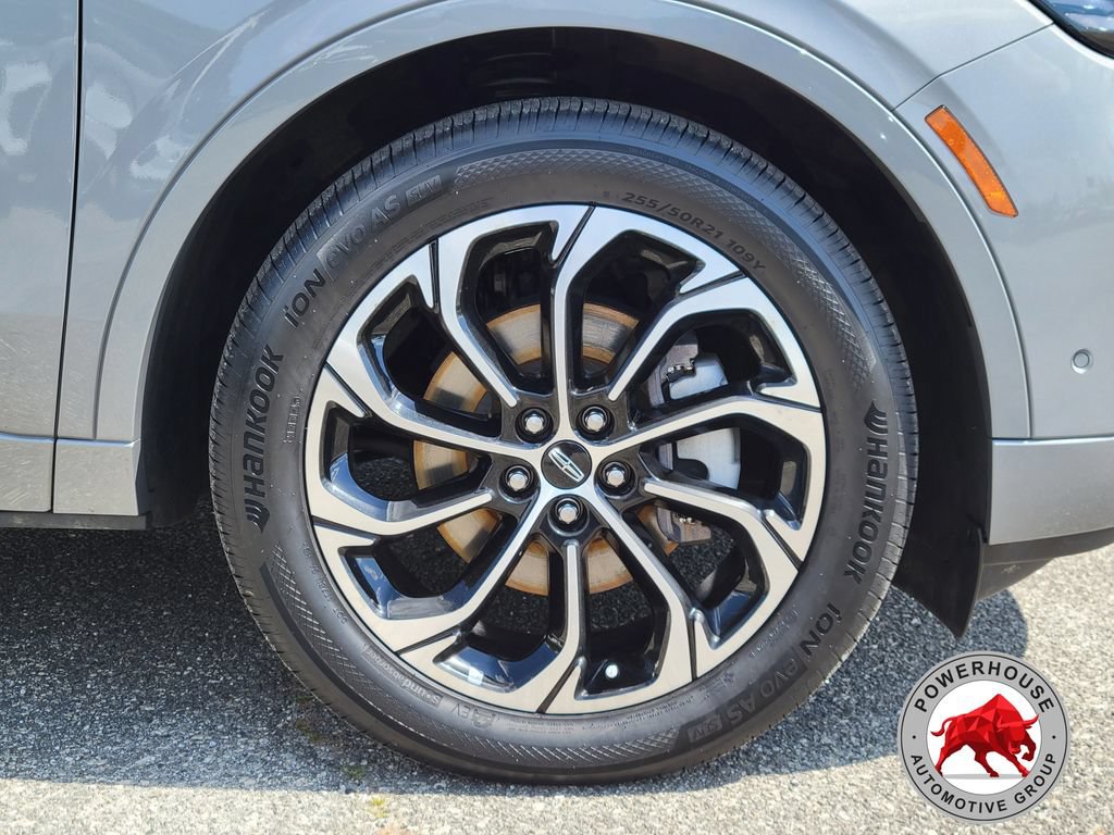 Used 2024 Lincoln Nautilus Reserve AWD/4WD image 12