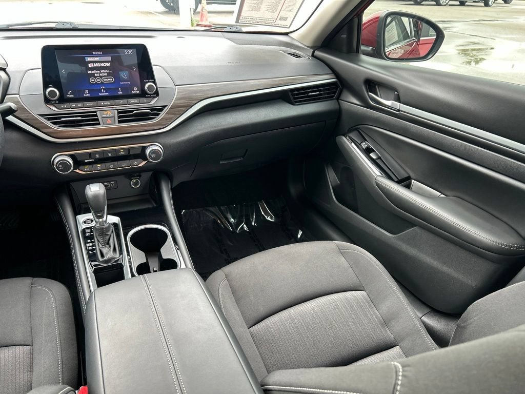 Certified 2023 Nissan Altima 2.5 SV FWD image 13