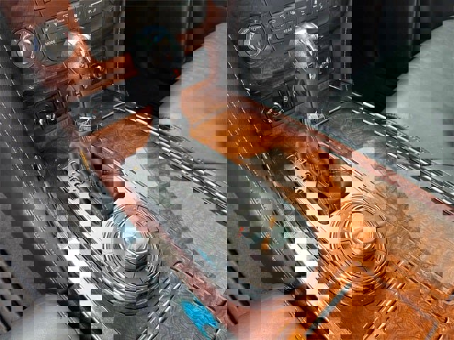 Used 2016 INFINITI QX80 4WD w/ Deluxe Technology Package image 23