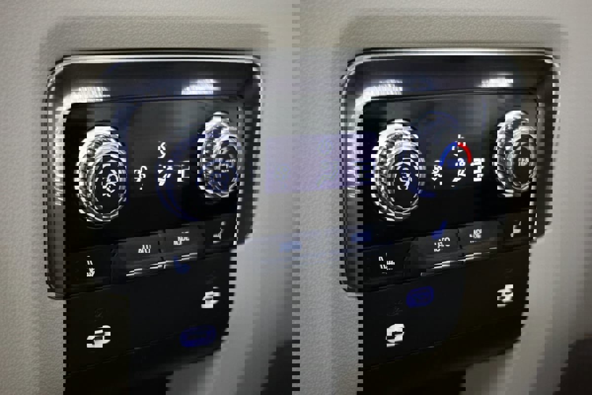 Used 2022 GMC Yukon Denali image 31