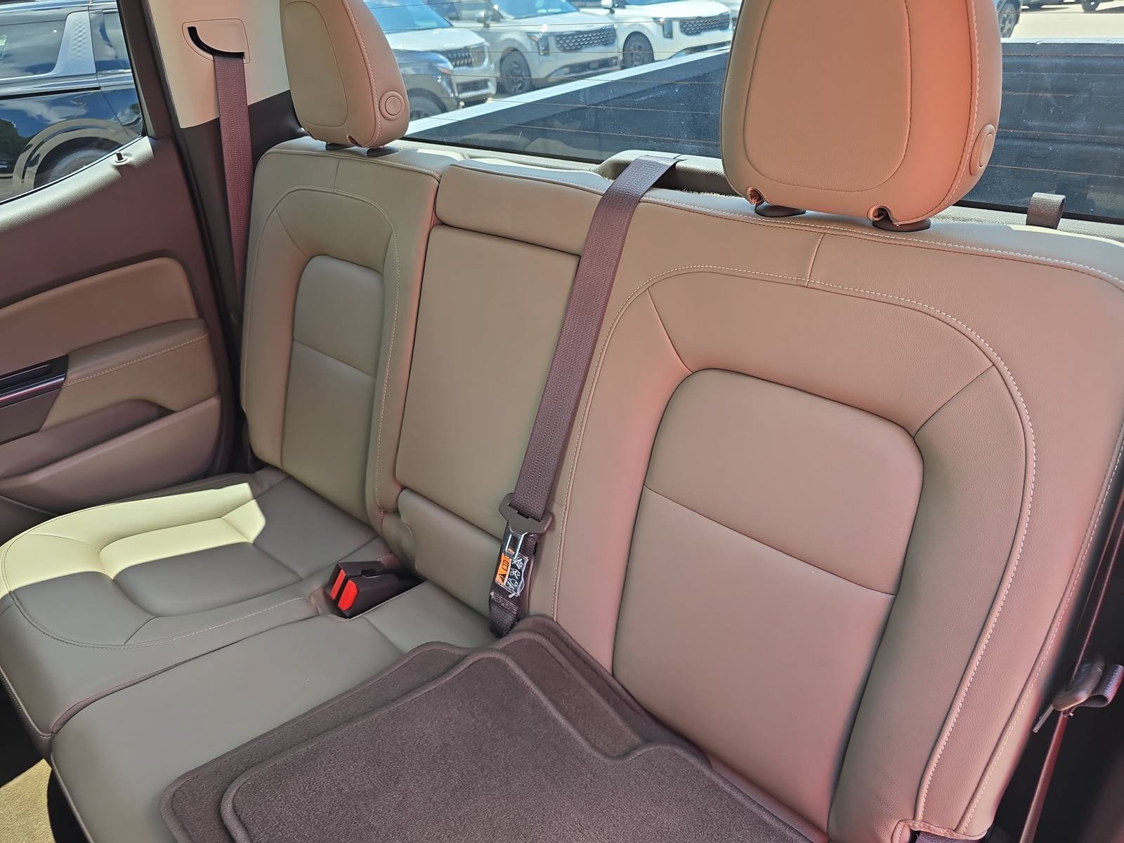 Used 2015 GMC Canyon SLT w/ Driver Alert Package AWD/4WD image 13
