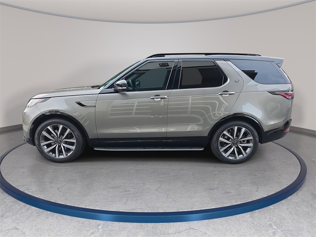 New 2025 Land Rover Discovery Dynamic SE image 8