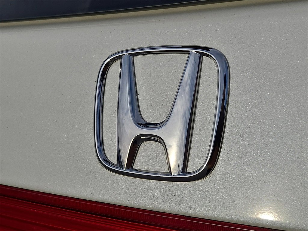 Used 2016 Honda Odyssey Touring Elite image 28