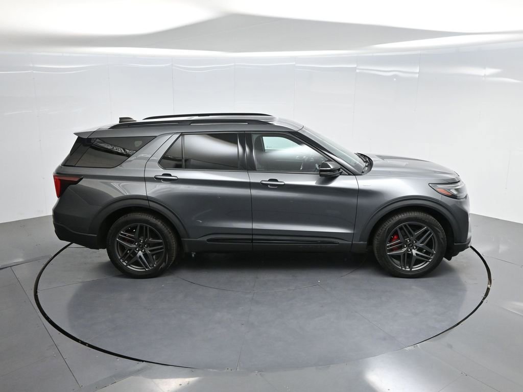Used 2025 Ford Explorer ST-Line w/ Premium Package image 49