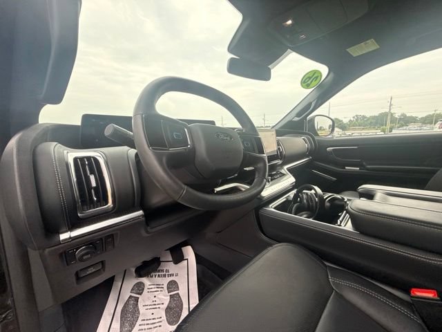 Used 2026 Ford Expedition Platinum w/ Stealth Appearance Package AWD/4WD image 15