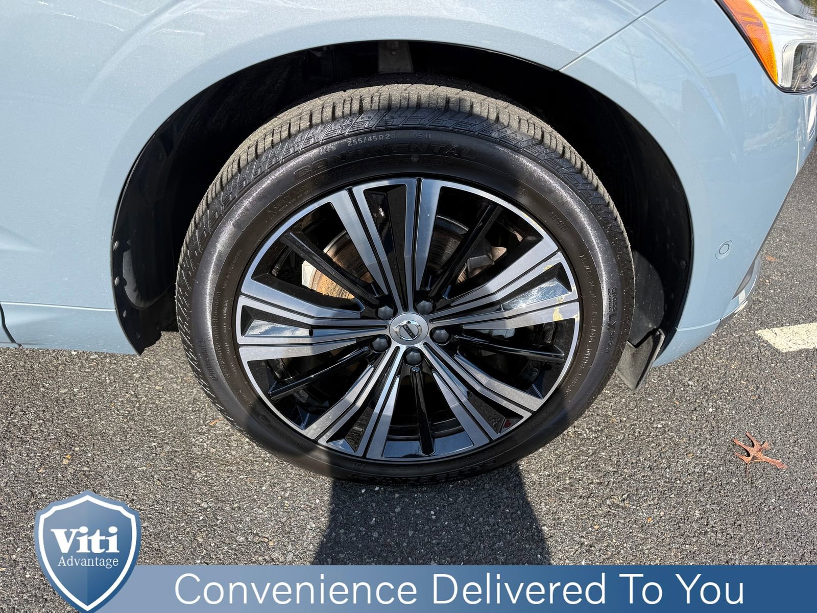 Used 2023 Volvo XC60 B5 Plus w/ Climate Package image 15