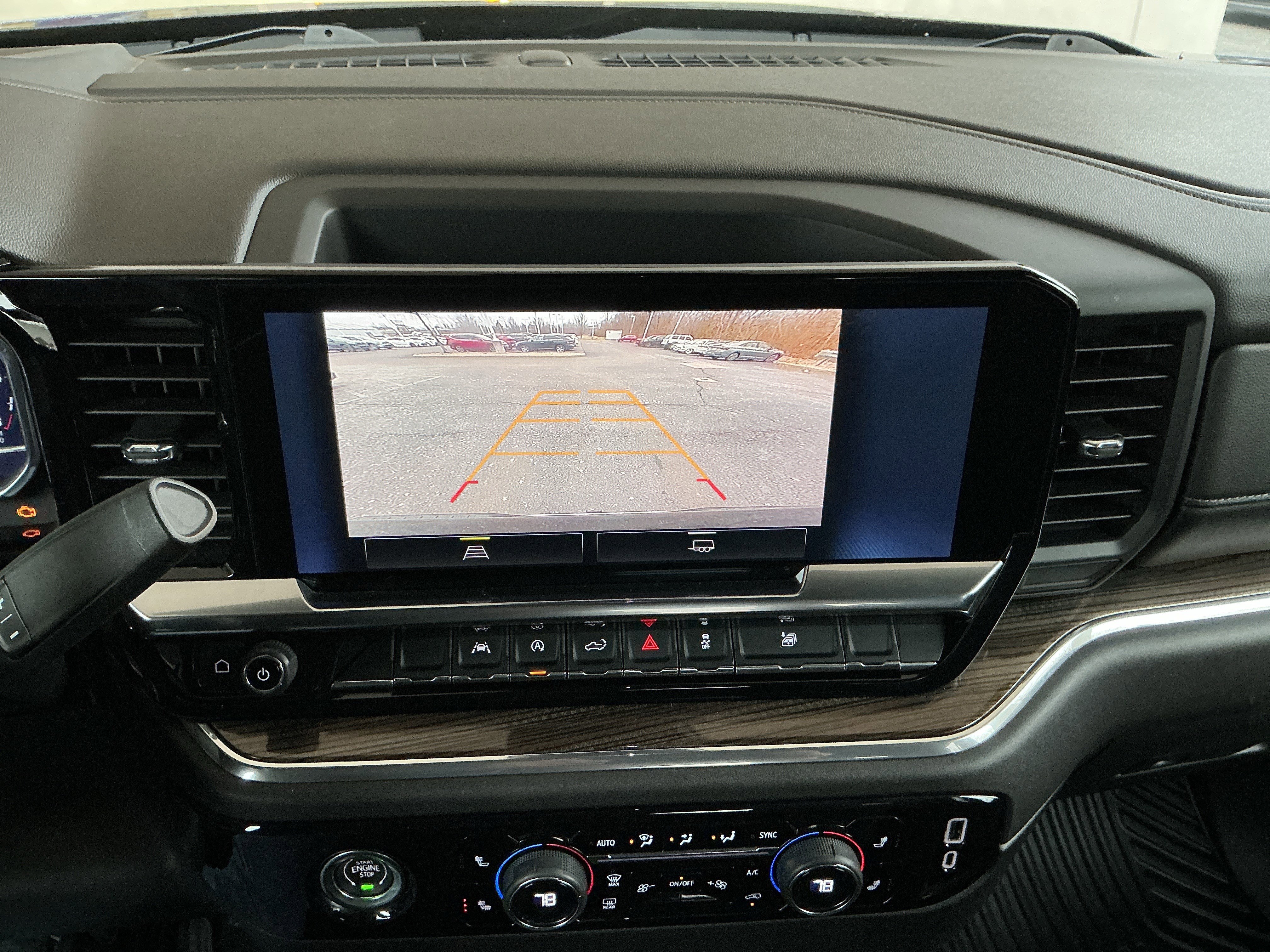 Used 2023 Chevrolet Silverado 1500 LT image 10