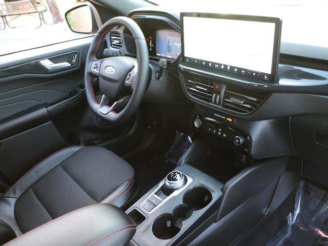 Used 2025 Ford Escape ST-Line w/ Equipment Group 301A FWD image 12