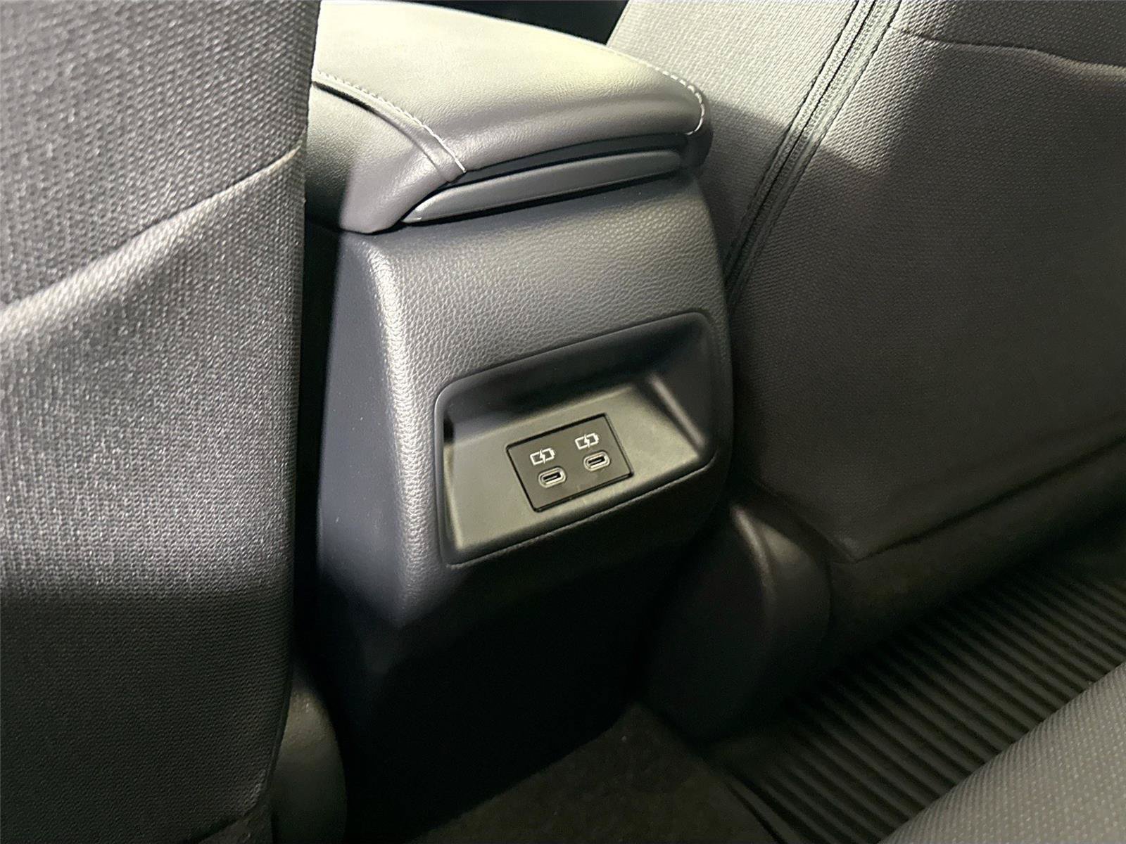 Certified 2025 Toyota Corolla SE FWD image 33
