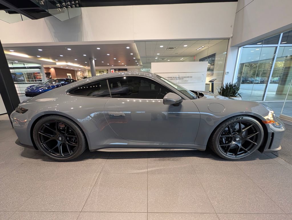 New 2026 Porsche 911 GT3 image 8