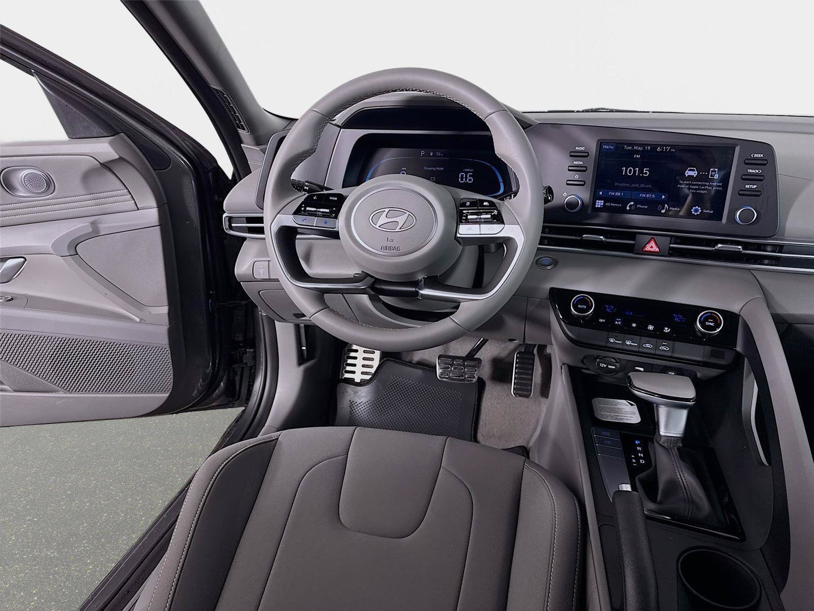 New 2026 Hyundai Elantra Sport FWD image 21