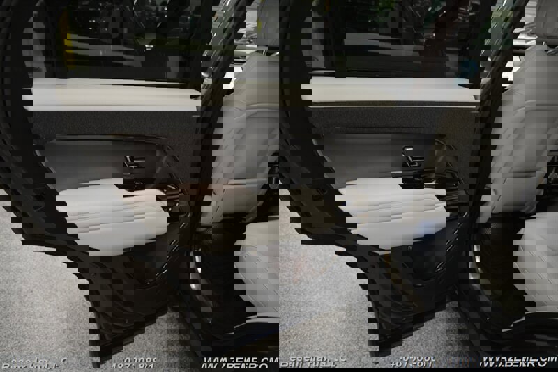 Used 2024 Land Rover Range Rover Sport SE image 39