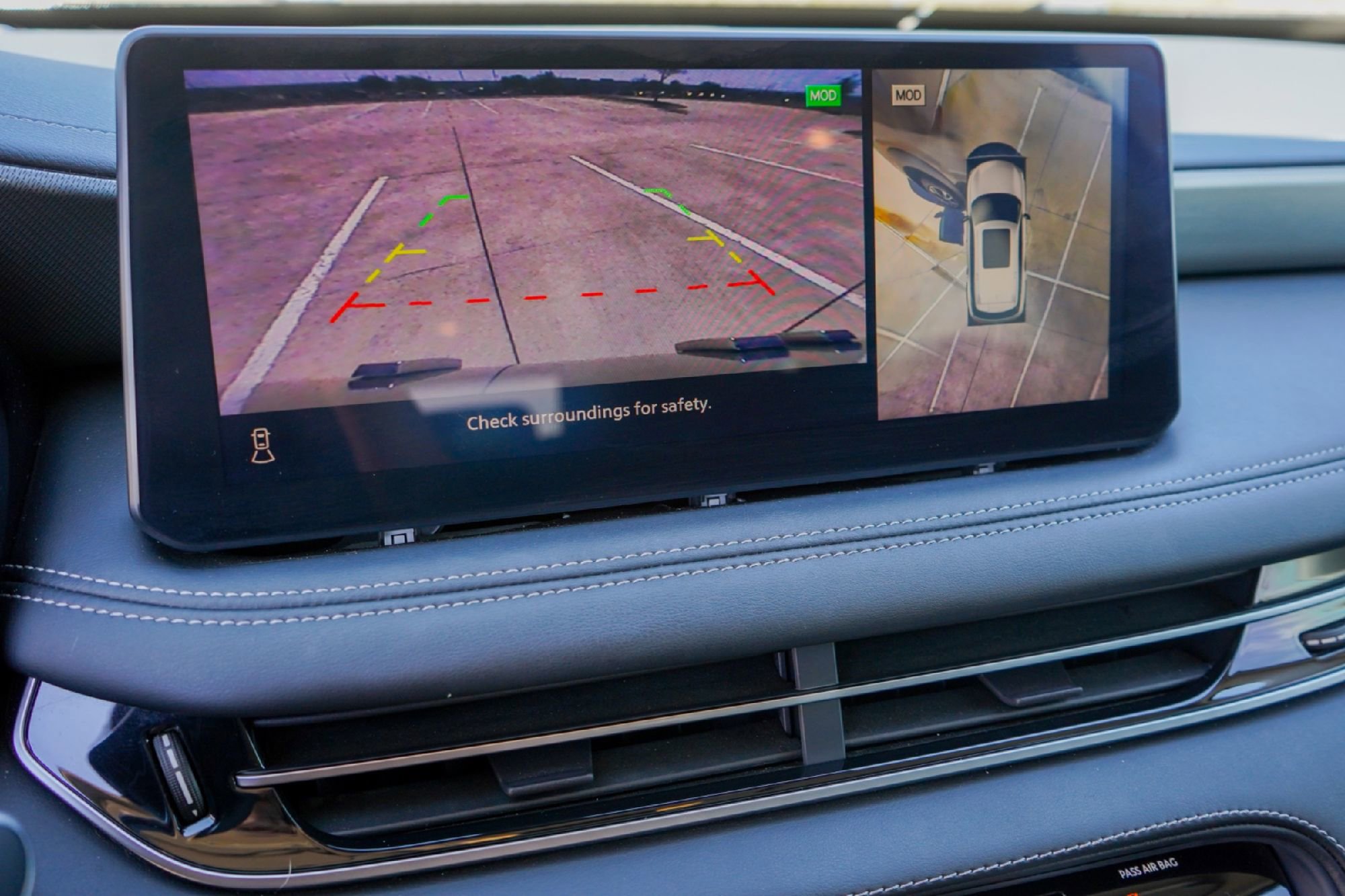 Certified 2023 INFINITI QX60 Luxe w/ Performance Audio Package image 18