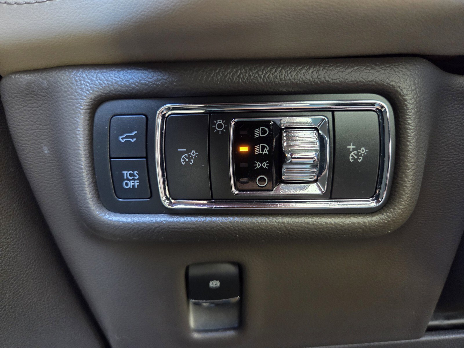 Used 2021 Lincoln Nautilus Reserve w/ Equipment Group 201A FWD image 21