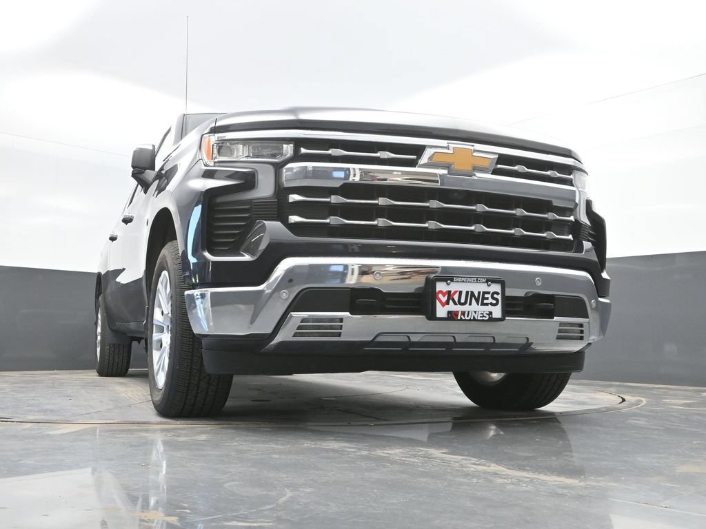 Used 2023 Chevrolet Silverado 1500 LTZ AWD/4WD image 35