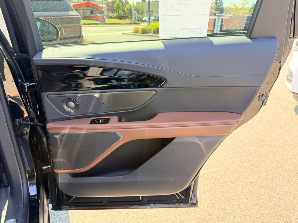 New 2026 Lincoln Nautilus Reserve w/ Jet Appearance Package AWD/4WD image 28