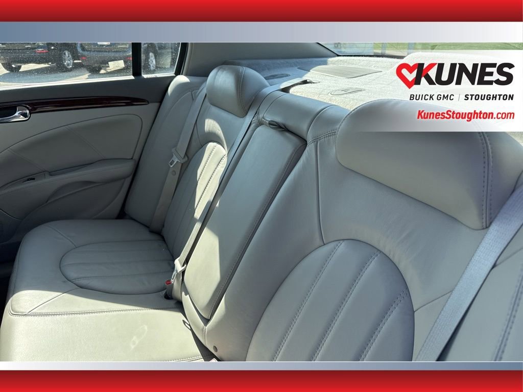Used 2011 Buick Lucerne CXL image 36